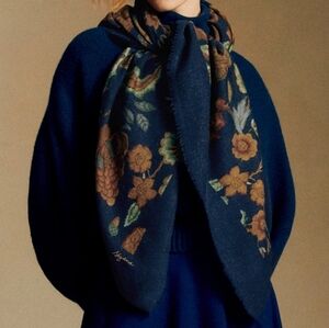 Sezane Pio Scarf Navy/ Retro Flowers - Size TU